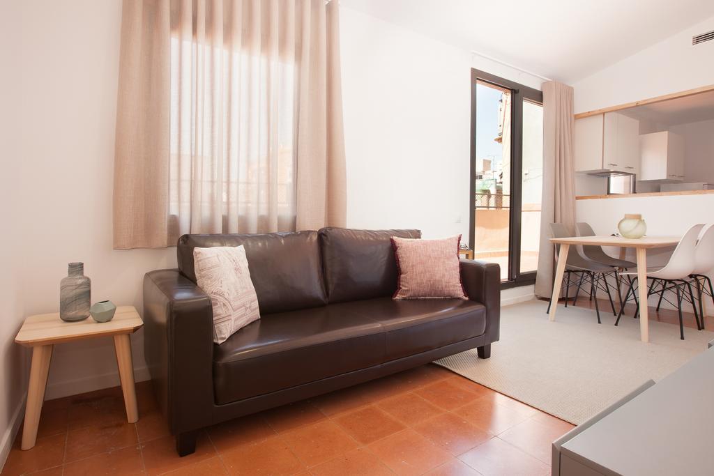 Click&Flat Europa Fira Apartments L'Hospitalet de Llobregat Exterior photo