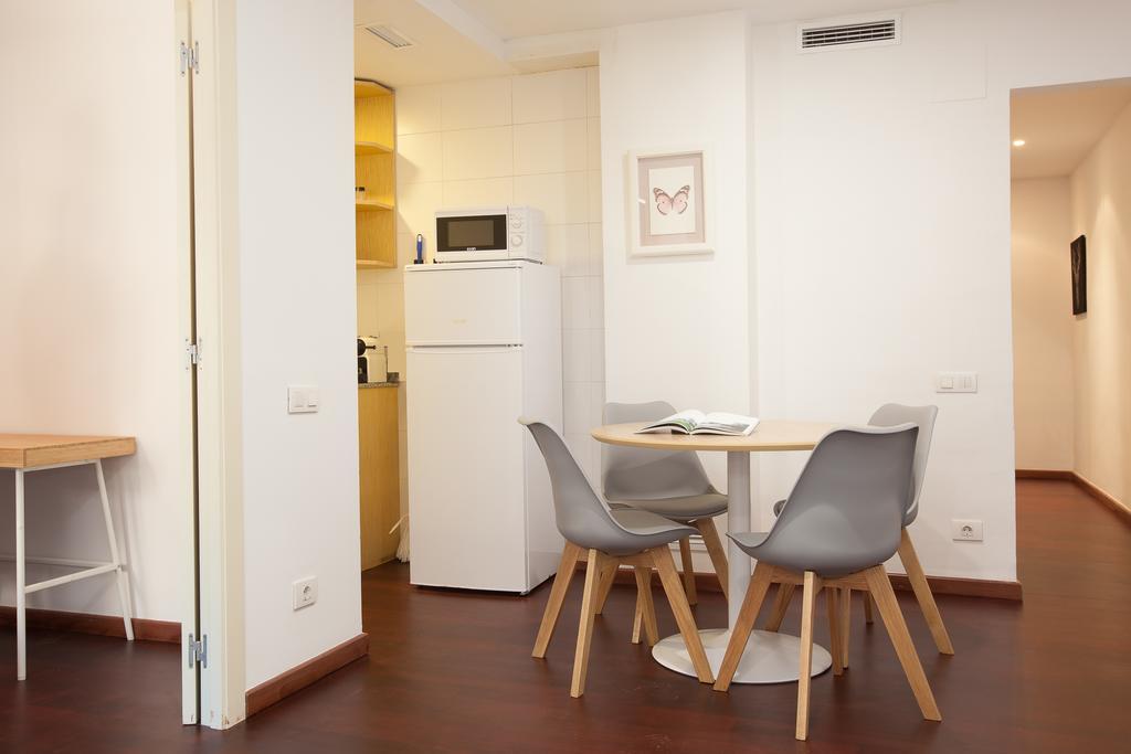 Click&Flat Europa Fira Apartments L'Hospitalet de Llobregat Exterior photo