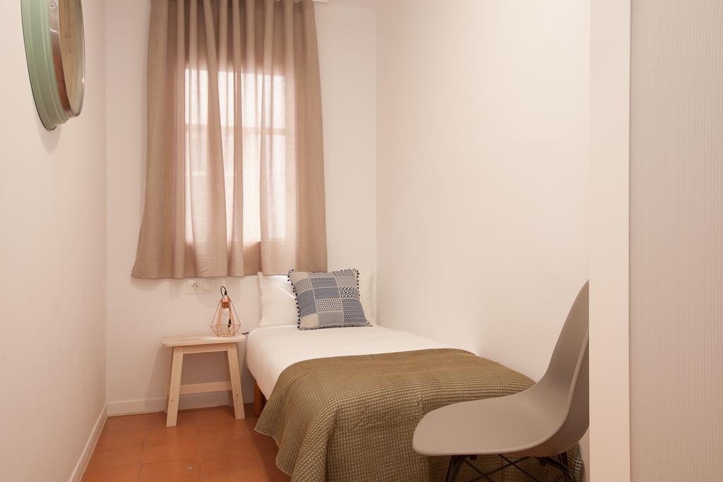 Click&Flat Europa Fira Apartments L'Hospitalet de Llobregat Exterior photo
