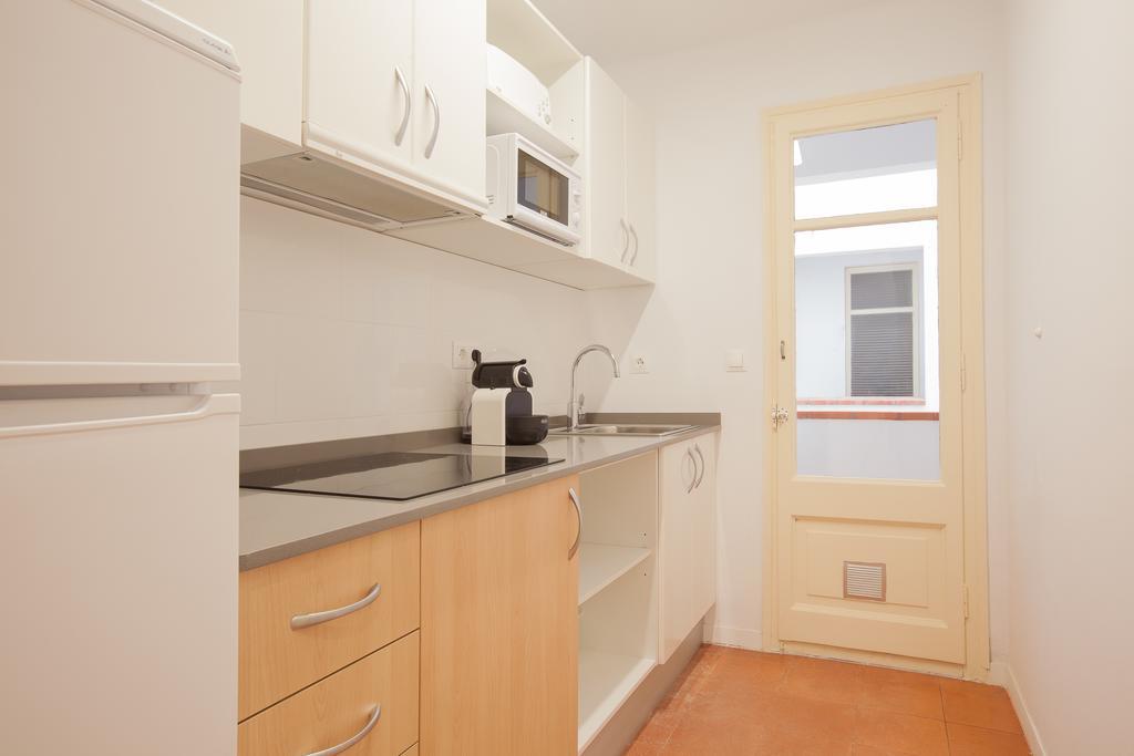 Click&Flat Europa Fira Apartments L'Hospitalet de Llobregat Exterior photo